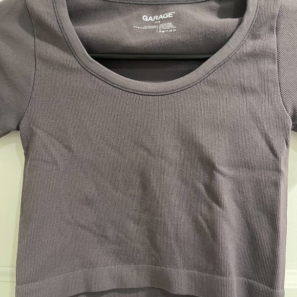 Garage gray ribbed cropped tee - Picture 3 of 8